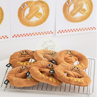 [พร้อมส่งจากไทย] ของเล่นหมา ตุ๊กตาเพรซเซล ของเล่นสัตว์เลี้ยง Pretzel ตุ๊กตามีเสียง