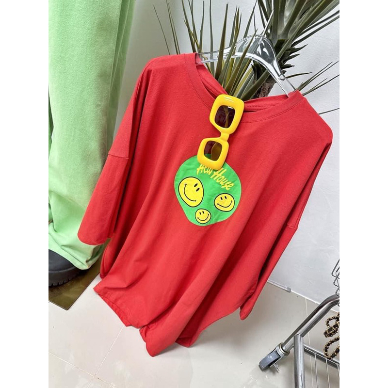 เสื้อSmile โอเวอร์ไซส์ ซักเก็บไม่เคยใส่ จากร้าน MEYOU STUDIO