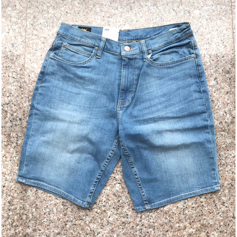 LEE Regular Shorts  กางเกงยีนส์ขาสั้นผู้ชาย ผ้ายืด เป้าซิป สียีนส์ฟอก ใส่สบาย ของแท้จากSHOP