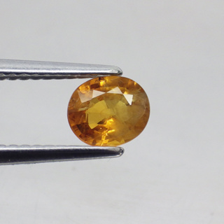 พลอย แซฟไฟร์ บุษราคัม แท้ ธรรมชาติ ( Natural Yellow Sapphire ) 0.82 กะรัต