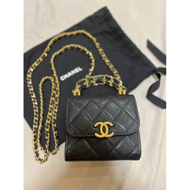 Very like new !! Rare item 🤩 Chanel Clutch with chain authentic 💯