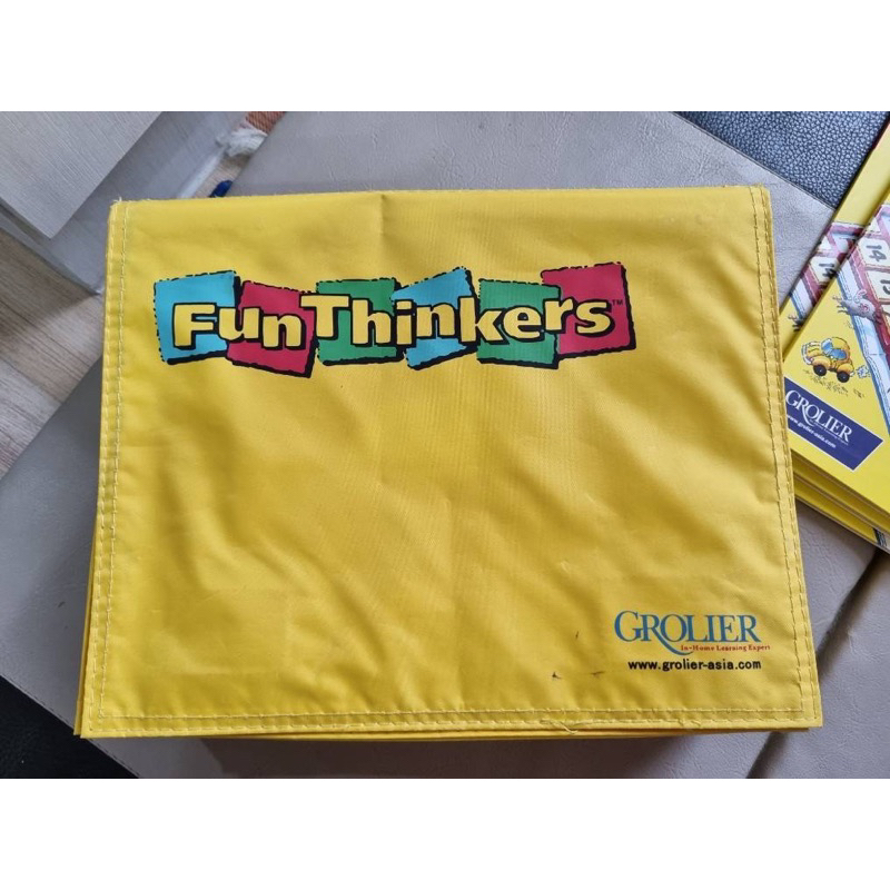 Fun Thinkers กระเป๋าเหลือง