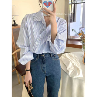 SMD2975🌺พร้อมส่ง🌺เสื้อเชิ้ตลายทางปุ่มเป๋คอปกแขนยาวผู้หญิง oversize เสื้อแฟชั่นสไตล์เกาหลีลำลอง เนื้อผ้านุ่มบางเบา