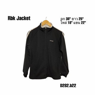 เสื้อผ้าวอร์ม Rbk สีดำอก 38 สติฟข้างปั๊มแบรนด์ สภาพใหม่ใส่สวย D282.b22