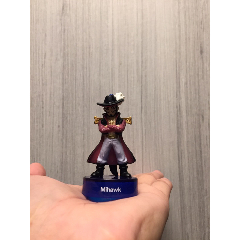 Dracule Mihawk ขนาดจิ๋ว
