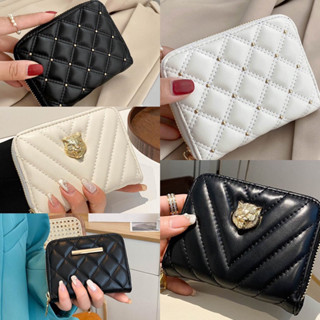 DWK :กระเป๋าสตางค์ เรียบหรู Metal Decor Quilted Zipper Around Small Wallet