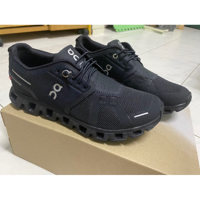 ON Cloud 5  All Black