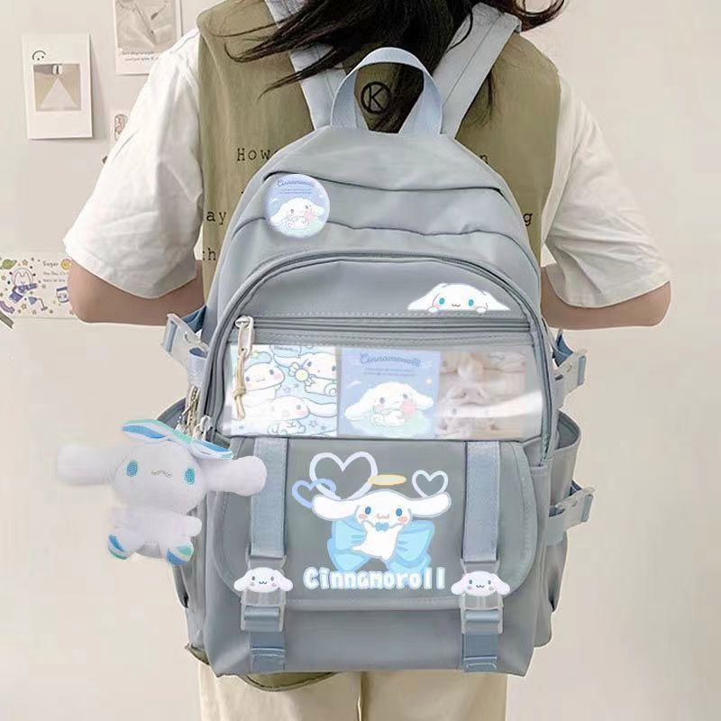 Sanrio กระเป๋าเป้สำหรับนักเรียนสีดำ ดีไซน์น่ารัก พร้อมของแถม สำหรับหญิงและชายทุกวัย