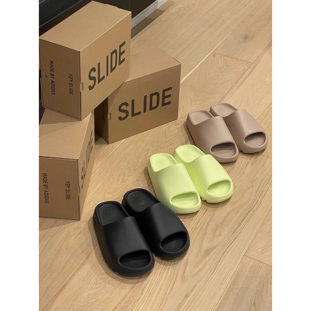 ของแท้ 100 % Adidas Yeezy Slide รองเท้าแตะ