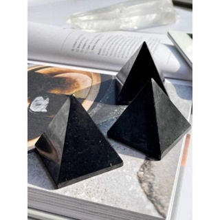 🖤 ชุนไกต์ พีระมิด ( Shungite Pyramid )