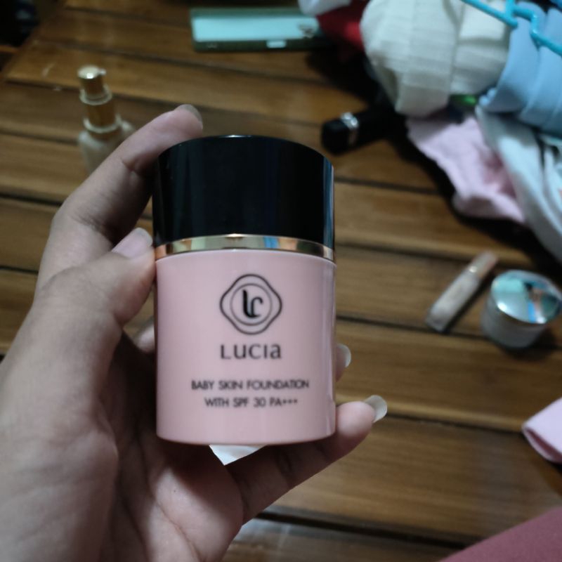 รองพื้นLucia SPF 30 pa+++