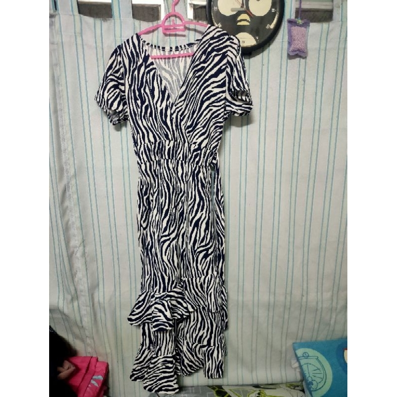 เดรสยาวของใหม่ยังไม่ได้ใส่เลยคะชอบซื้อจริงๆๆ