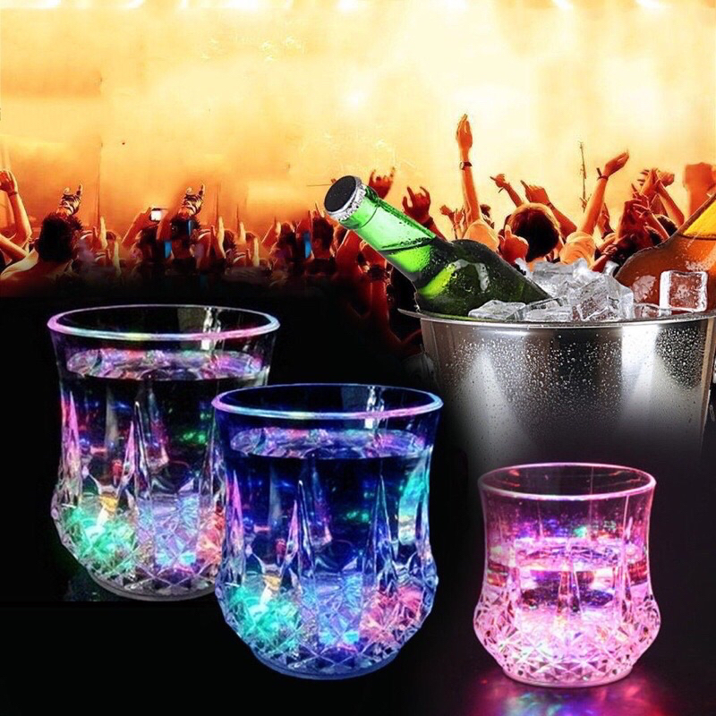 แก้วมีไฟ LED กระพริบหลายสี ตามจังหวะ EDM จัดปาร์ตี้ งานกลางคืน งานสังสรรค์ สุราก้าวหน้า