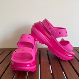 Crocs maga crush sandal รองเท้าแตะเสริมพื้นสูง2.6 นิ้ว ไซส์ 35-40 พร้อมส่ง