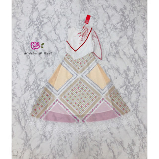 Widelia @ Real Dress เดรสตัวยาวแขนกุด คอแต่งผ้าเหมือนผ้าผูกคอชายเดรสต่อด้วยลูกไม้