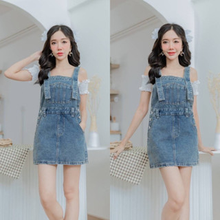 ชุดเอี๊ยมกระโปรงยีนส์สั้น สายเอี๊ยมแปลกเเนวน่ารักมาก