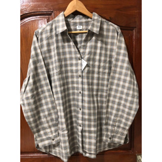 UNIQLO เสื้อเชิ้ตลายผ้านิ่มสบาย ใหม่ ) Size XXL