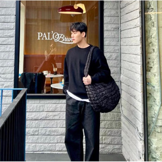 พร้อมส่ง แท้ 💯% New COS Quilted Oversized Shoulder Bag สีดำ Black