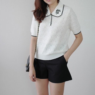 Zee knit top เพียง 490.- เสื้อทอเนื้อนุ่มดีมากๆ สีขาวไม่บาง ดีเทลกุ๊นขอบที่คอ แขนและปลายเสื้อ ใส่แล้วดูเก๋