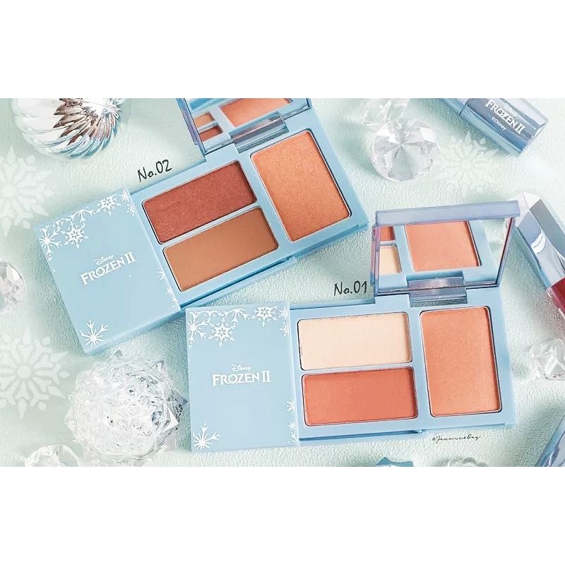 Ustar Snow It All Eye & Cheek Palette ควีนพาเลตต์อายแชโดว์และบลัชออน  รวมหมดในหนึ่งเดียว