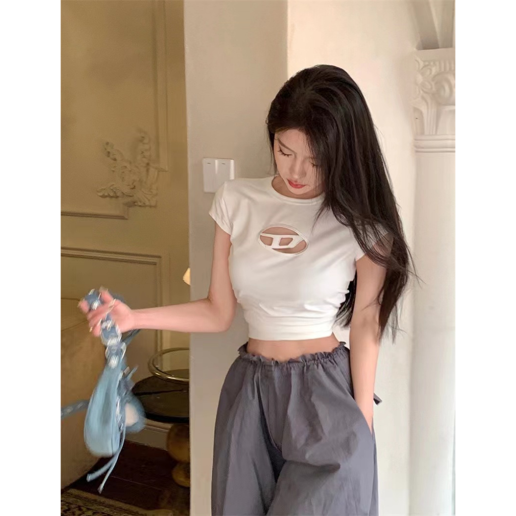 พร้อมส่งเสื้อไหมพรมแขนสั่นปักลายฉลู โชว์อกแอบเซ็กซี่เบาๆจ้ะ76101*