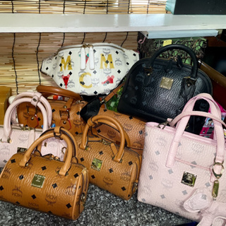 กระเป๋าสะพายหนัง MCM แบบต่างๆ (สินค้าในไลฟ์สด)