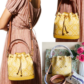 🎀 (สด-ผ่อน) กระเป๋าสีเหลือง 8.4 นิ้ว 88155 Shop TORY BURCH T MONOGRAM  BUCKET BAG GOLDEN SUNSET/NEW CREAM