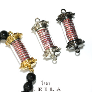 Leila Amulets รวยดีทวีคูณ รุ่น รวยดีเงินไหลกอง ด้ายแดงเงิน (พร้อมกำไลหินฟรีตามรูป)