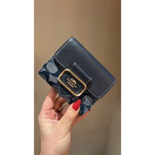 COACH SMALL MORGAN WALLET IN SIGNATURE CHAMBRAY กระเป๋าสตางค์ เล็ก ใส่ธนบัตรตามยาวได้ มีช่องใส่บัตร ช่องใส่เหรียญ