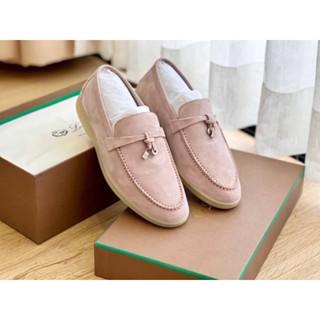 คัชชู Loro Piana รุ่นที่ลิซ่าแบล็คพิงค์ใส่ งาน1:1 ระบุสีทักแชท