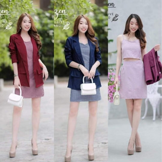 เซ็ทสูท3 ชิ้น เสื้อสูทเบลเซอร์แขนยาว ผ้าซาร่า มาพร้อมเสื้อครอปสายเดี่ยว + กระโปรงสั้นทรงสอบ ลายสก็อตผ้าคอตตอนนิ่มใส่สบาย