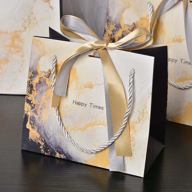 🔥ส่งด่วนจากไทย(แพค2ใบ) ถุงใส่ของขวัญ ถุงกระดาษหูหิ้วมีริบบิ้น