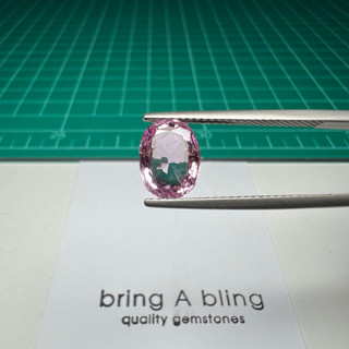 พลอย สปิเนล พม่า (Burma spinel) น้ำหนัก 2.40 ct (9.4x7.1x3.8mm) พลอยสวย มีตำหนิตามธรรมชาติไฟดี