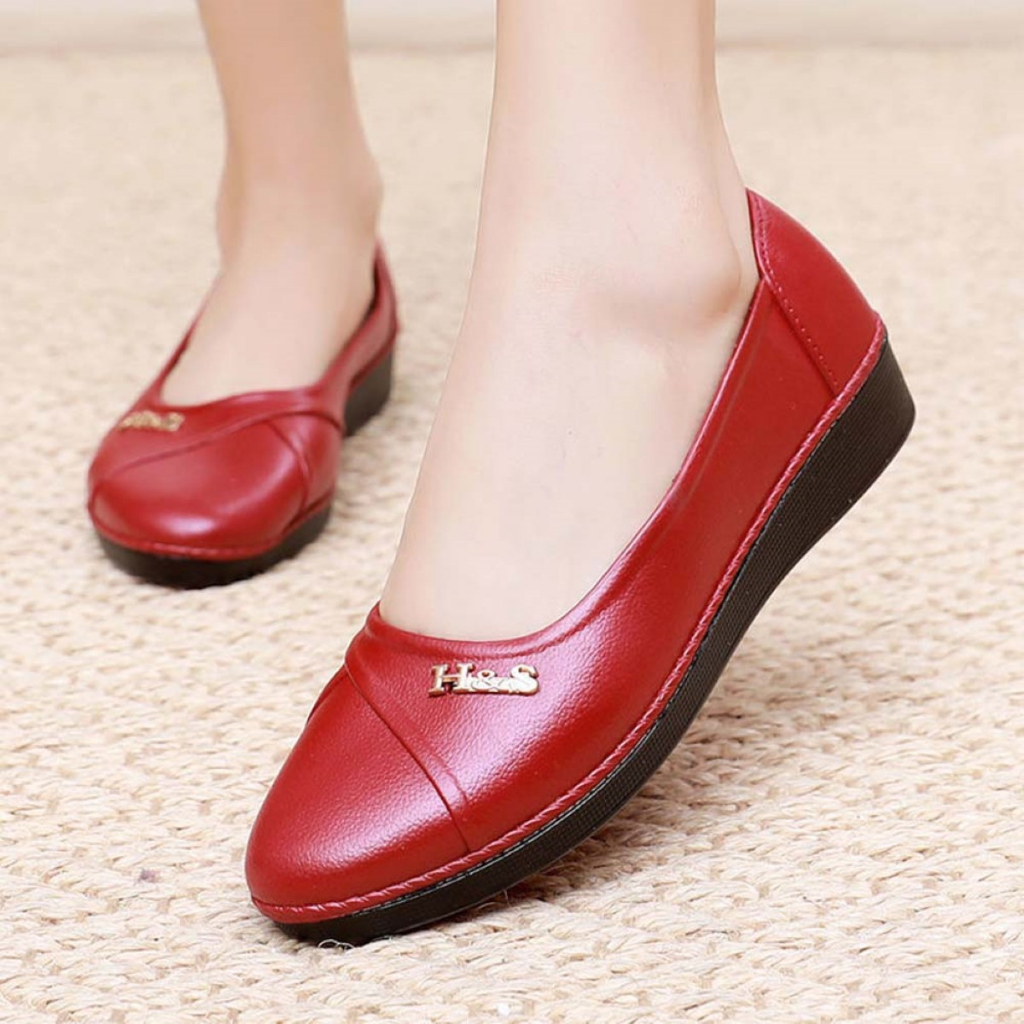 รองเท้าคัชชูส้นหนา หัวแหลม ประดับหมุด H&S หนังเงาพื้นยางนิ่ม สีพื้น 4 สี เบอร์ 36-40 (90) - รูปที่ 4