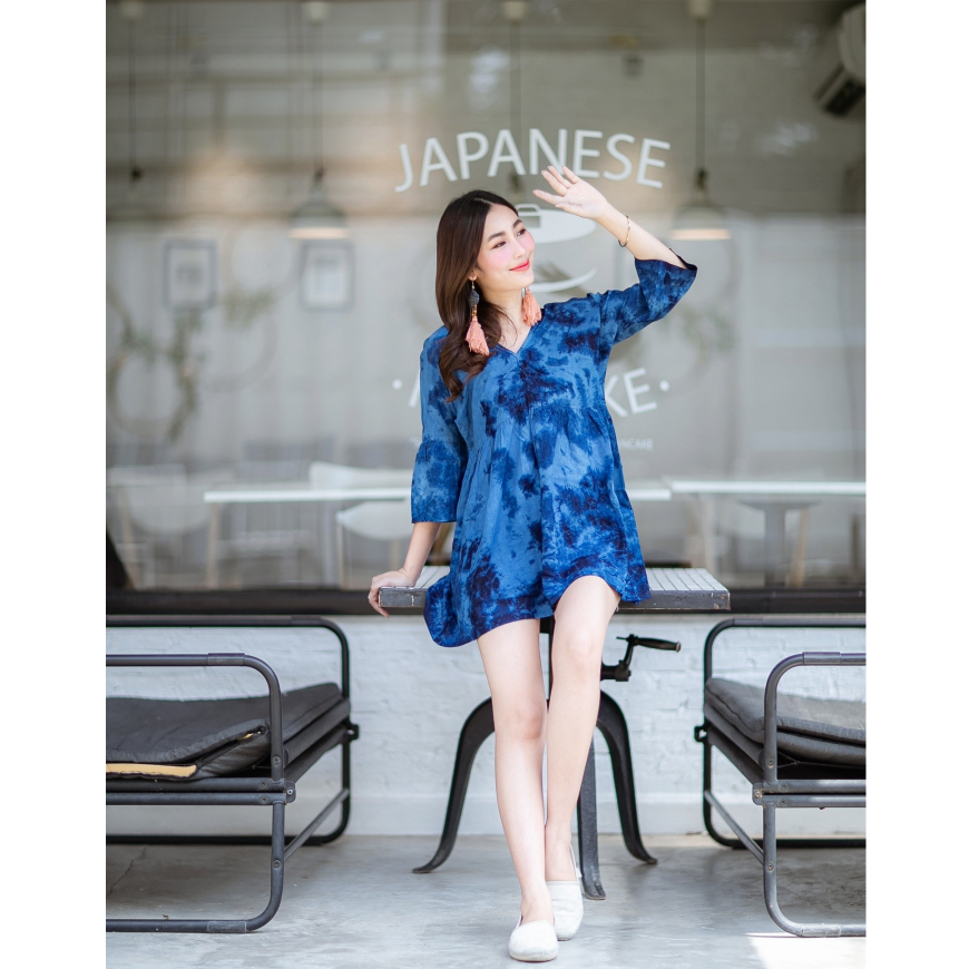 เสื้อชายระบายงานผ้าสปันเนื้อนิ่ม-พริ้วสวย-เนื้อผ้าอย่างดีไม่บางจนเกินไป-รุ่นนี้สวยคลาสสิค-ดูแพงคร่า