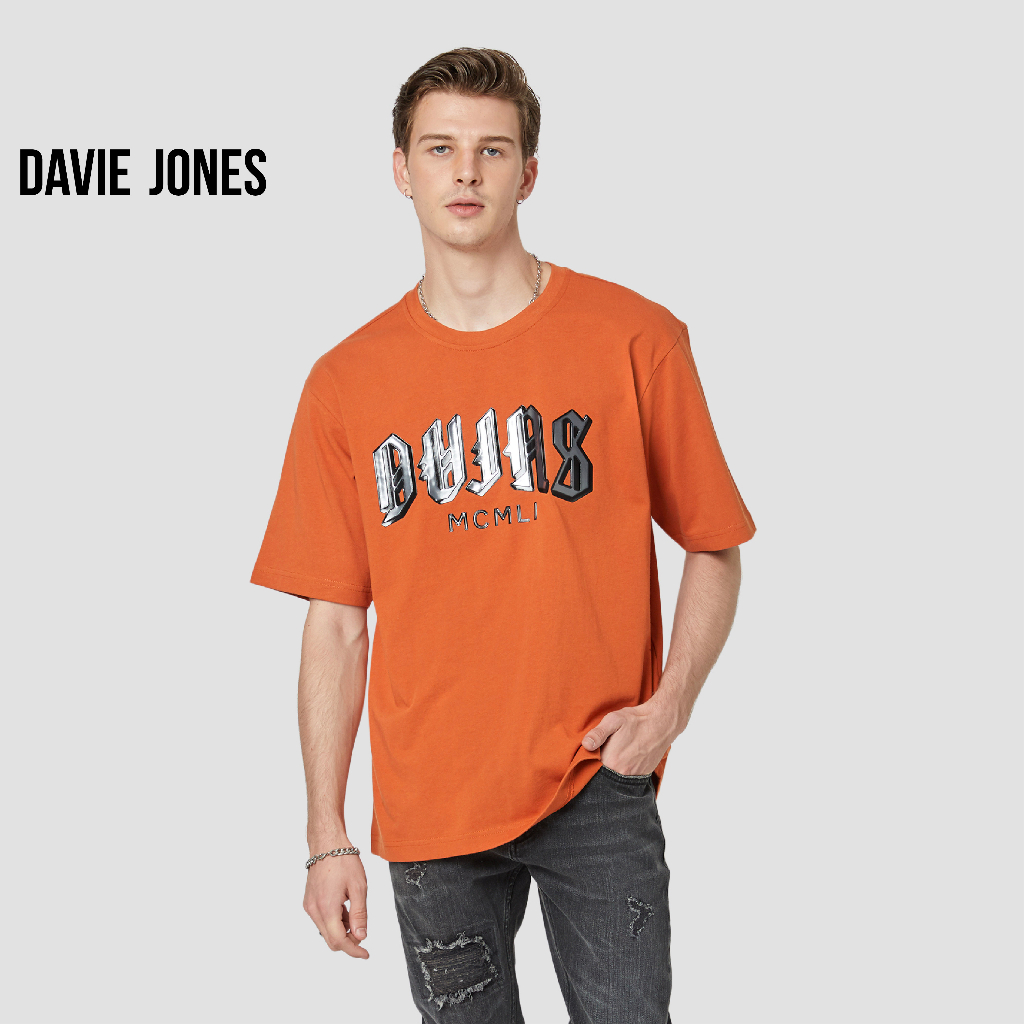 T-Shirts 952 บาท DAVIE JONES เสื้อยืดโอเวอร์ไซซ์ พิมพ์ลายโลโก้ สีส้ม Logo Print Oversized T-Shirt in orange LG0054OR Men Clothes
