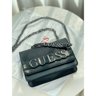 GUESS ตัวกระเป๋าเป็นวัสดุหนังเรียบ  Code:B3D010766 แบรนด์แท้ 100% งาน Outlet