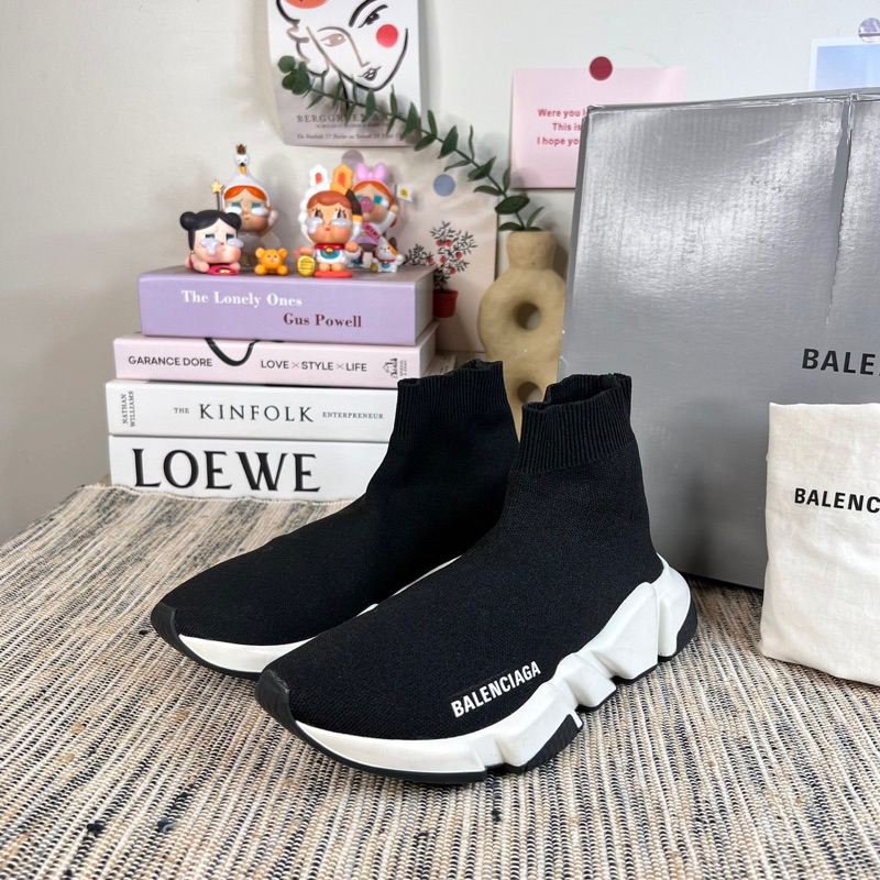 Like new‼️ B a l e n c i a g a speed trainer สีดำ size 37 (พื้นประมาน 23.5-24cm)  รุ่นฮิต สภาพสวยเลย