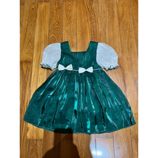 vintage girl green dress 3y ใหม่ซักเก็บค่ะ งานสวยมาก ชุดเจ้าหญิง