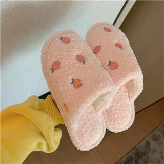 [พร้อมส่ง🐻]รองเท้าใส่ในบ้าน รองเท้าสลิปเปอร์ slipper ลายหมี พื้นยางมีกันลื่น ขนนุ่มฟูมาก