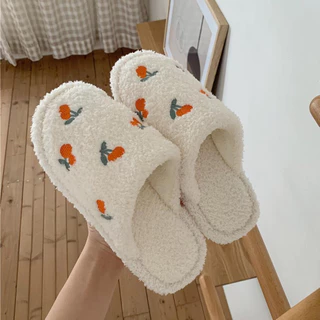 [พร้อมส่ง🐻]รองเท้าใส่ในบ้าน รองเท้าสลิปเปอร์ slipper ลายหมี พื้นยางมีกันลื่น ขนนุ่มฟูมาก