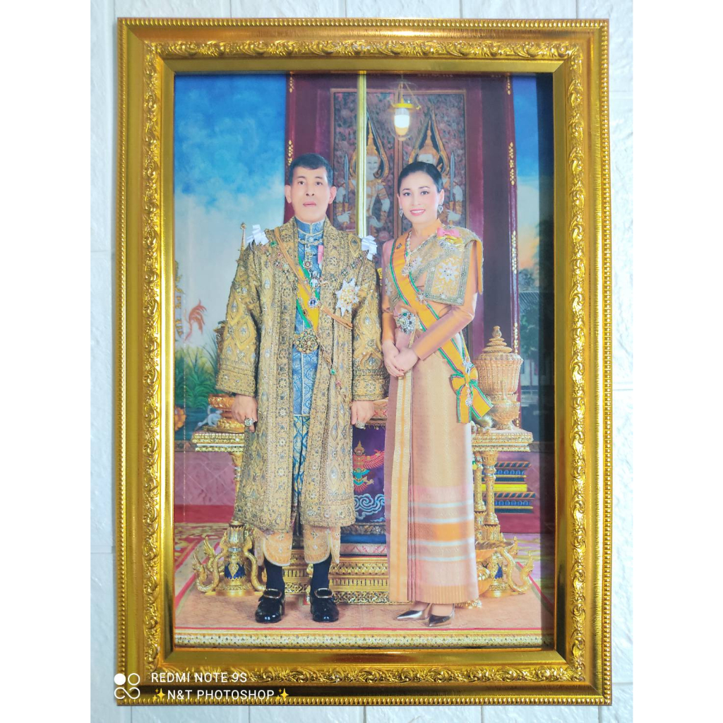 ร้านภาพมงคล888 ภาพ ร.10พร้อมราชินี ขนาด10×15นิ้ว ใส่กรอบทองอย่างดี ขนาดภาพ10×15นิ้ว ขนาดรวมกรอบ 13×18 นิ้ว ราคา ถูกที่สุด ดีลบีเคเค แกลเลอรีภาพที่ 5