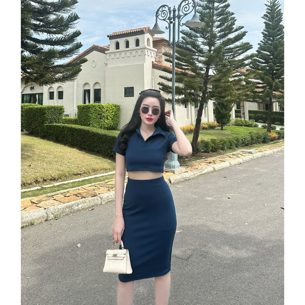 พร้อมส่ง ชุดเซต เสื้อครอปคอปก+กระโปรง (Q No. 09,10) A1636