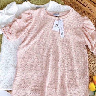 เสื้อคอกรมแขนบิด สีชมพู🎀