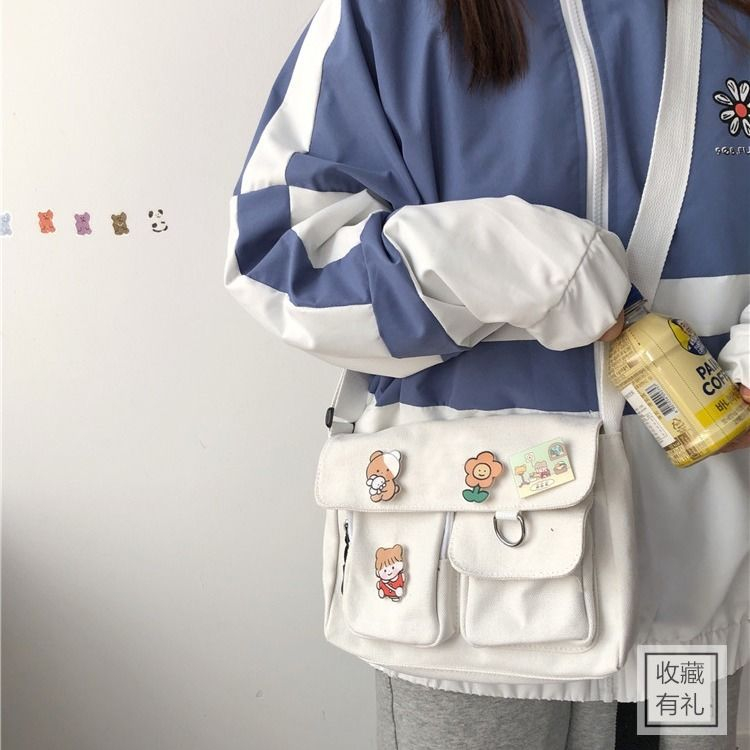 819 กระเป๋าสะพายไหล่ ผ้าแคนวาส สไตล์ มินิมอลชิคๆ มี 2 สีให้เลือก น้ำหนักเบา ช่องเก็บของเยอะ