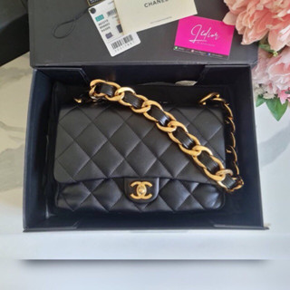 [ทักแชทก่อนสั่งซื้อ]สินค้าพร้อมส่ง Chanel Lambskin  22 size : 28 ถ่ายจากสินค้าจริง