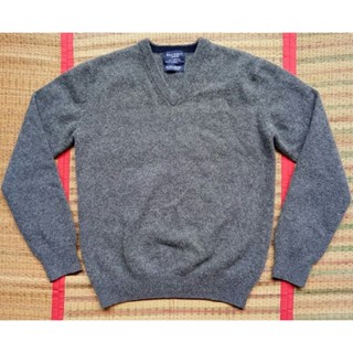 Hackett lambswool sweater made in Madagascar