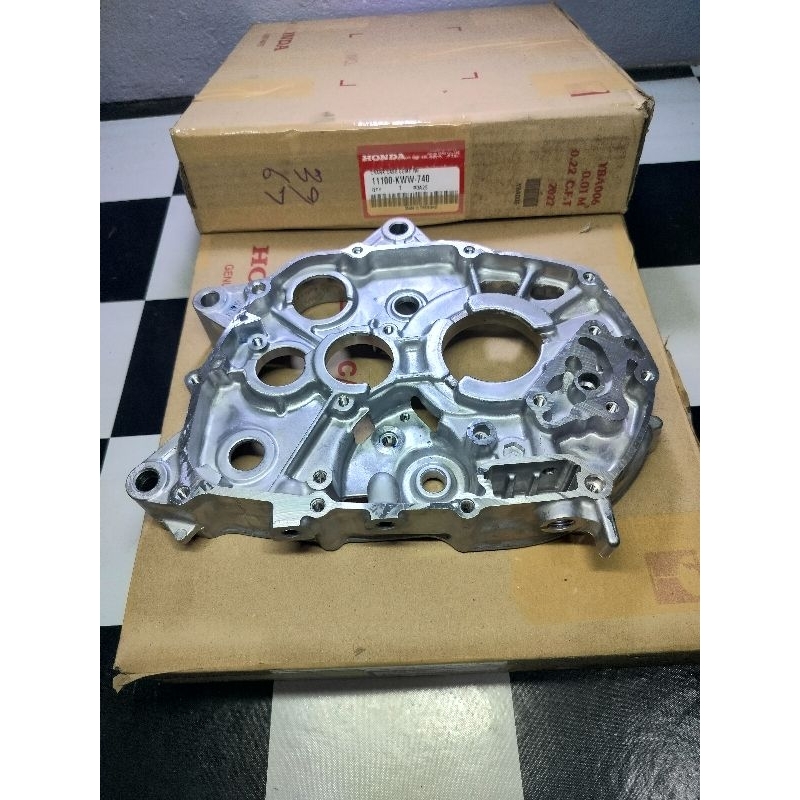 แคร้งเครื่อง ฝั่งขวา wave110i (ปี2009-2019) แท้HONDA 11100-kww-740