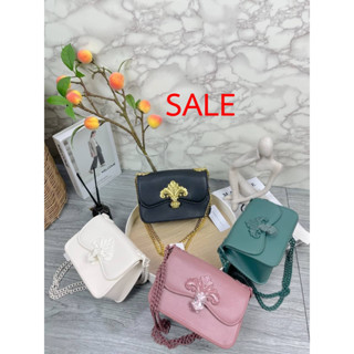 ❌SALE❌ Char//les &amp; Keith Meriah Chain Strap Crossbody Bag Code:B1D130766 แบรนด์แท้ 100% งาน Outlet ไม่รับเปลี่ยนคืน