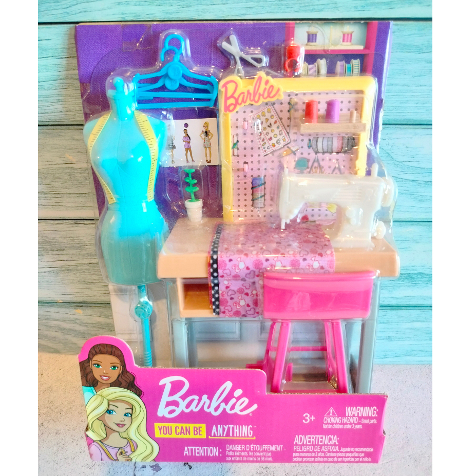 เฟอร์นิเจอร์บาร์บี้ ชุดจักรเย็บผ้า อุปกรณ์ตกแต่งบ้านตุ๊กตา Barbie Furniture &amp; Accessories